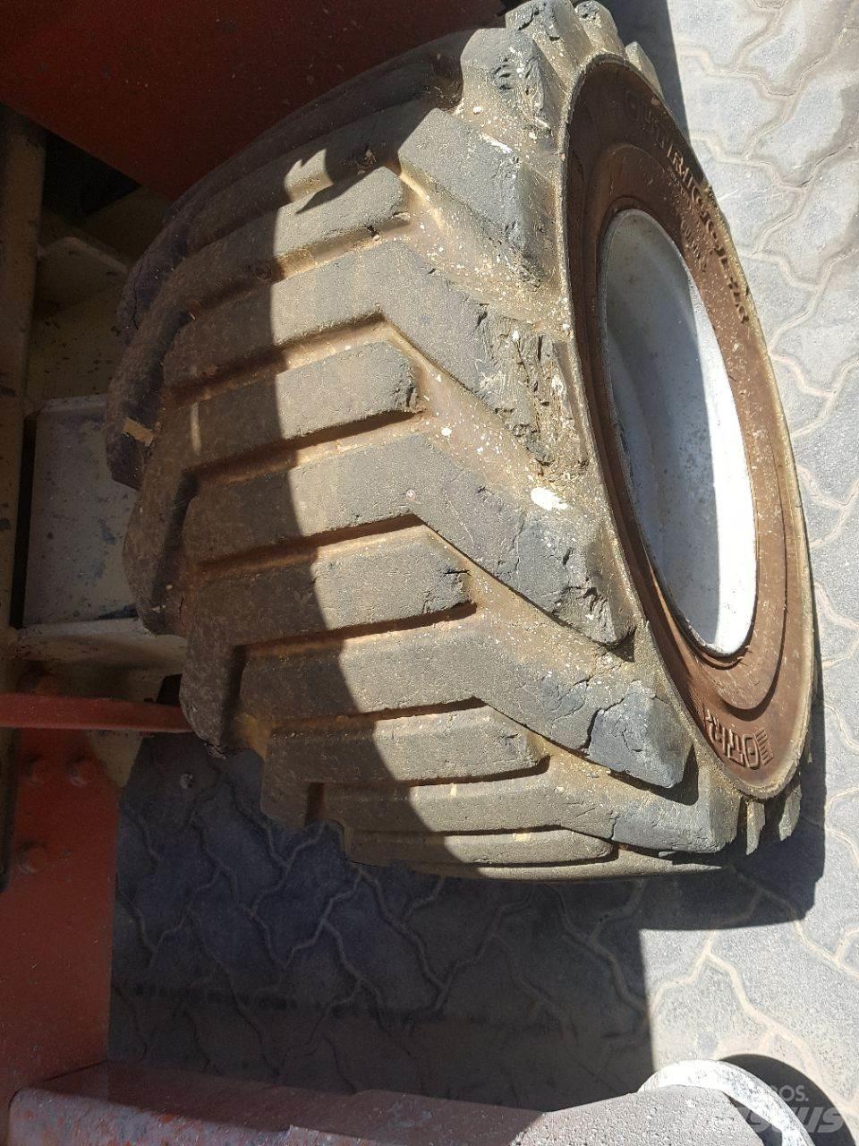 JLG 3394RT Ножничные подъемники