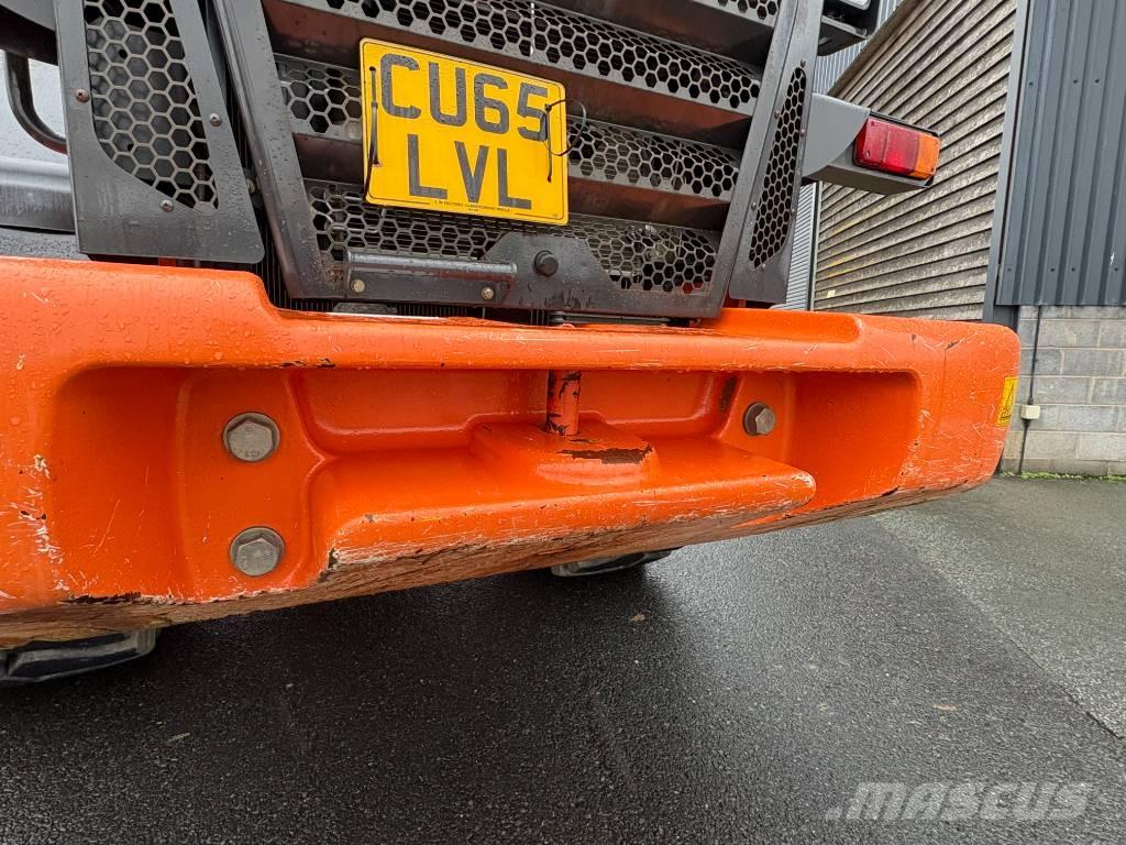 Hitachi ZW 220-5B Фронтальные погрузчики