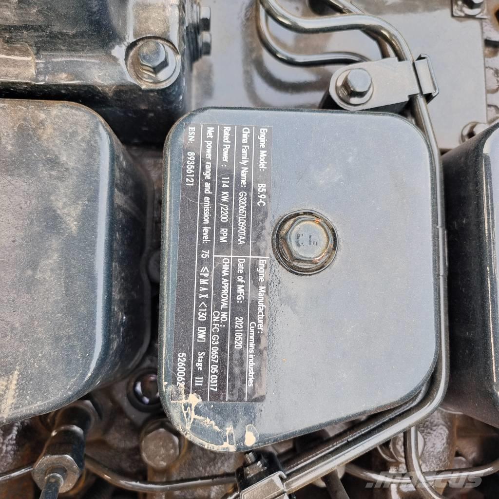 Hyundai 220LC Гусеничные экскаваторы