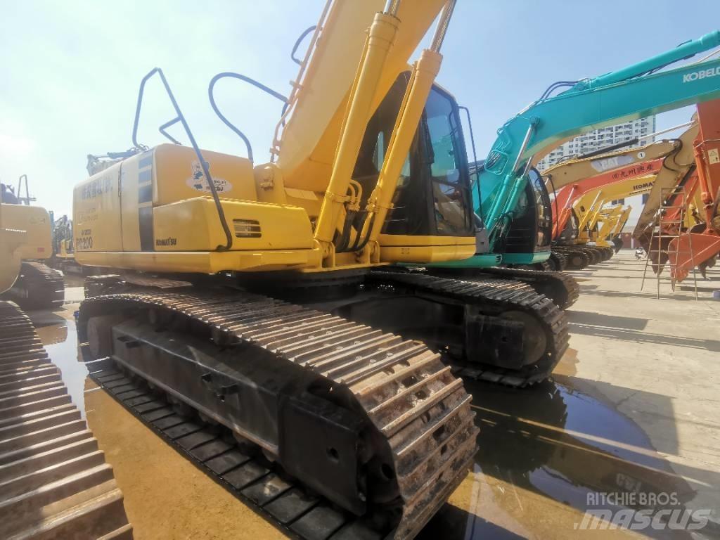 Komatsu PC 200-6 Гусеничные экскаваторы