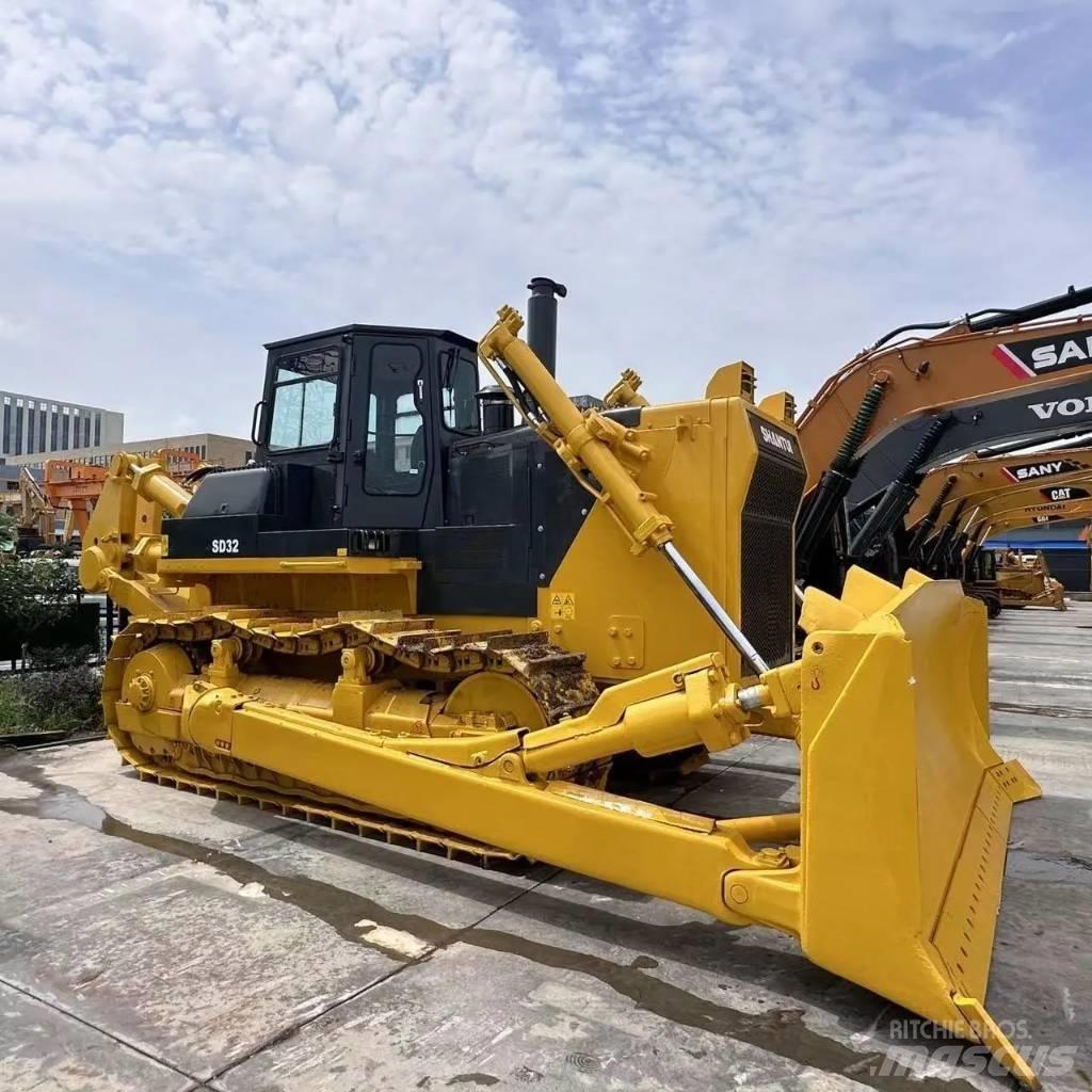 Shantui SD 32 Гусеничные бульдозеры