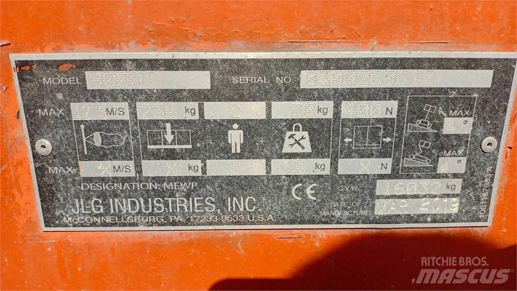 JLG 800AJ Коленчатые подъемники