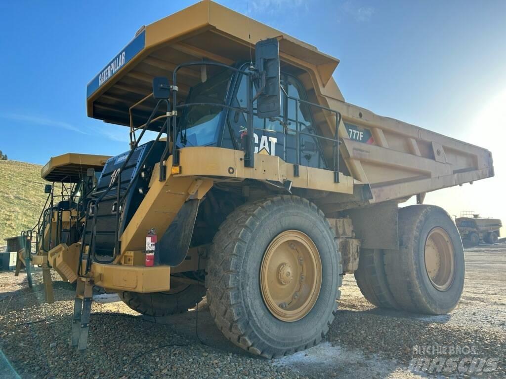 CAT 777F Шарнирно-сочленённые самосвалы