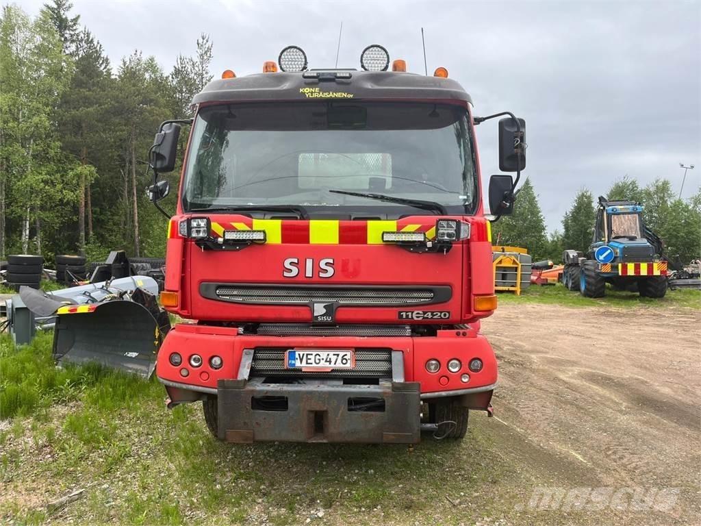 Sisu E11 420 Комбинированные дорожные машины
