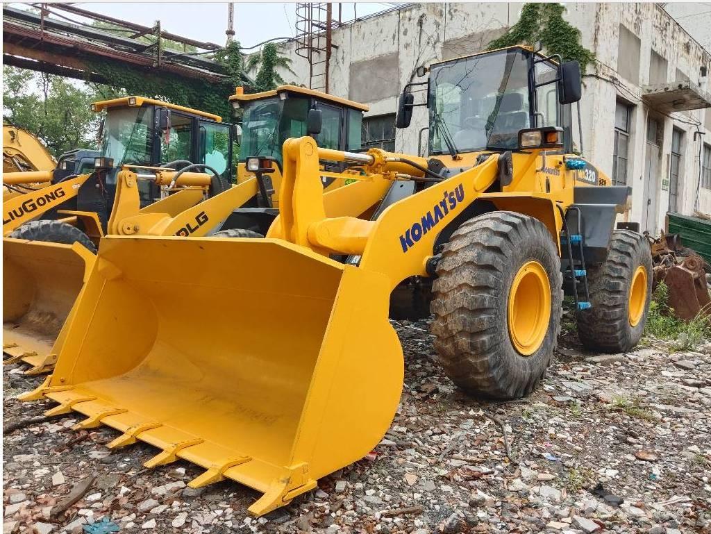 Komatsu WA 320-5 Фронтальные погрузчики