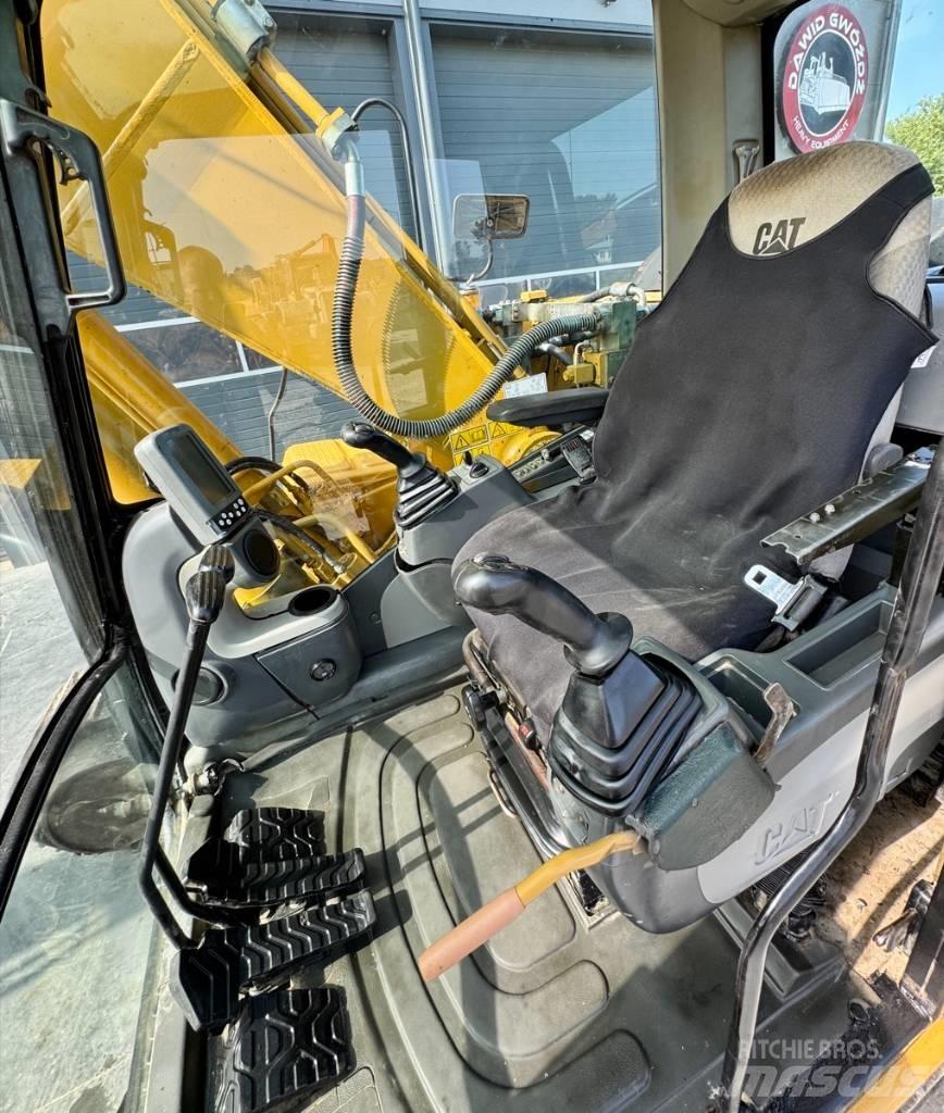 CAT 323 D L Гусеничные экскаваторы