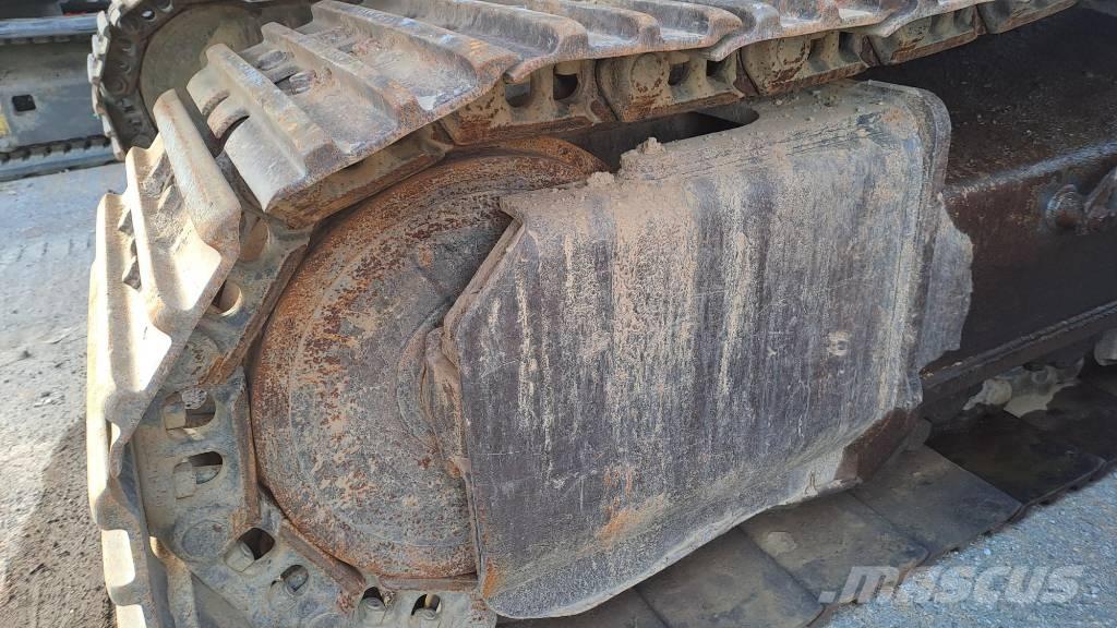 CASE CX 300 E Гусеничные экскаваторы