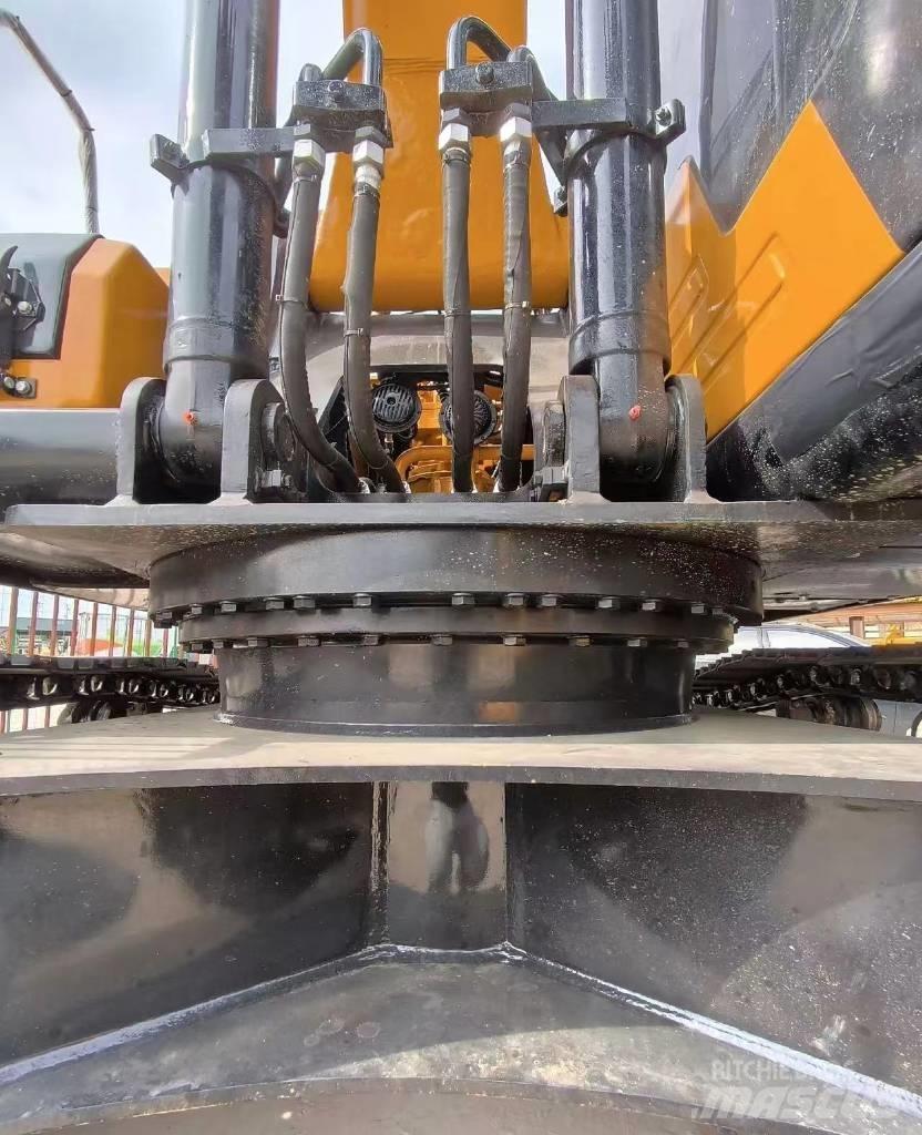 Sany SY 215 Гусеничные экскаваторы