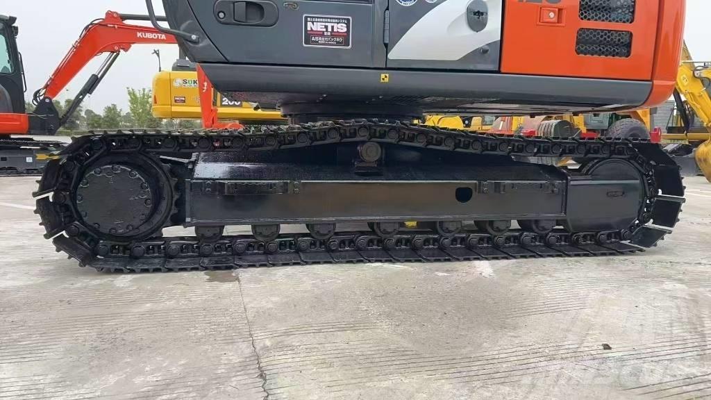 Hitachi ZX 120 Гусеничные экскаваторы