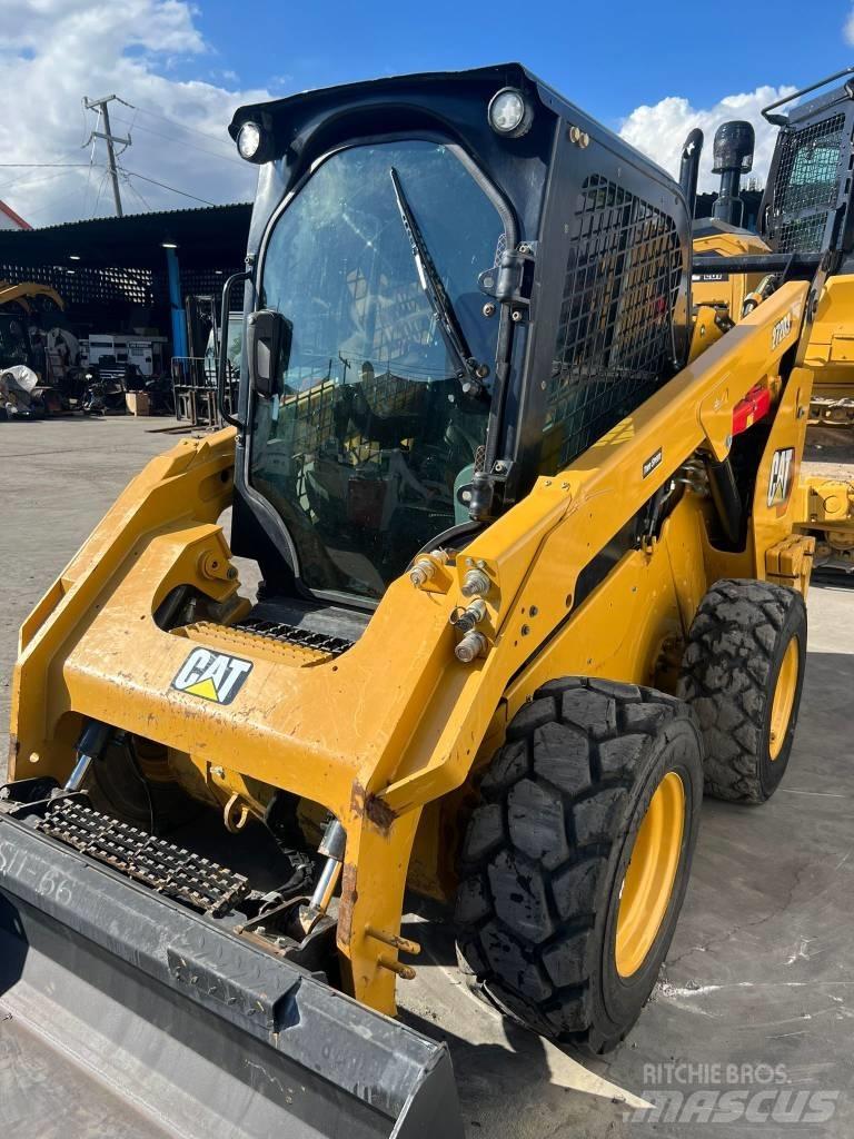 CAT 272D3 Мини-погрузчики
