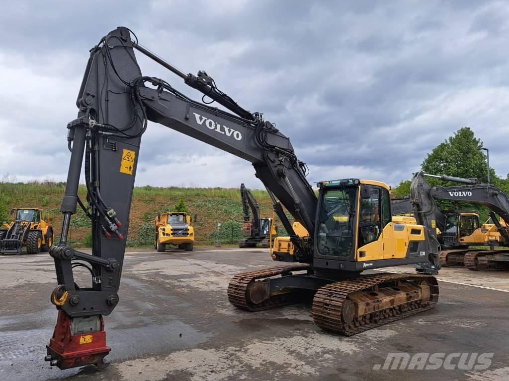 Volvo EC 220 DL Гусеничные экскаваторы