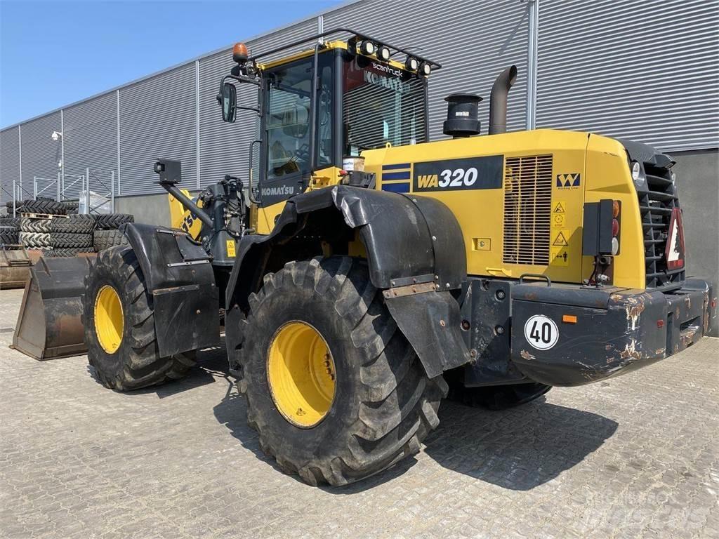Komatsu WA320-7 Фронтальные погрузчики