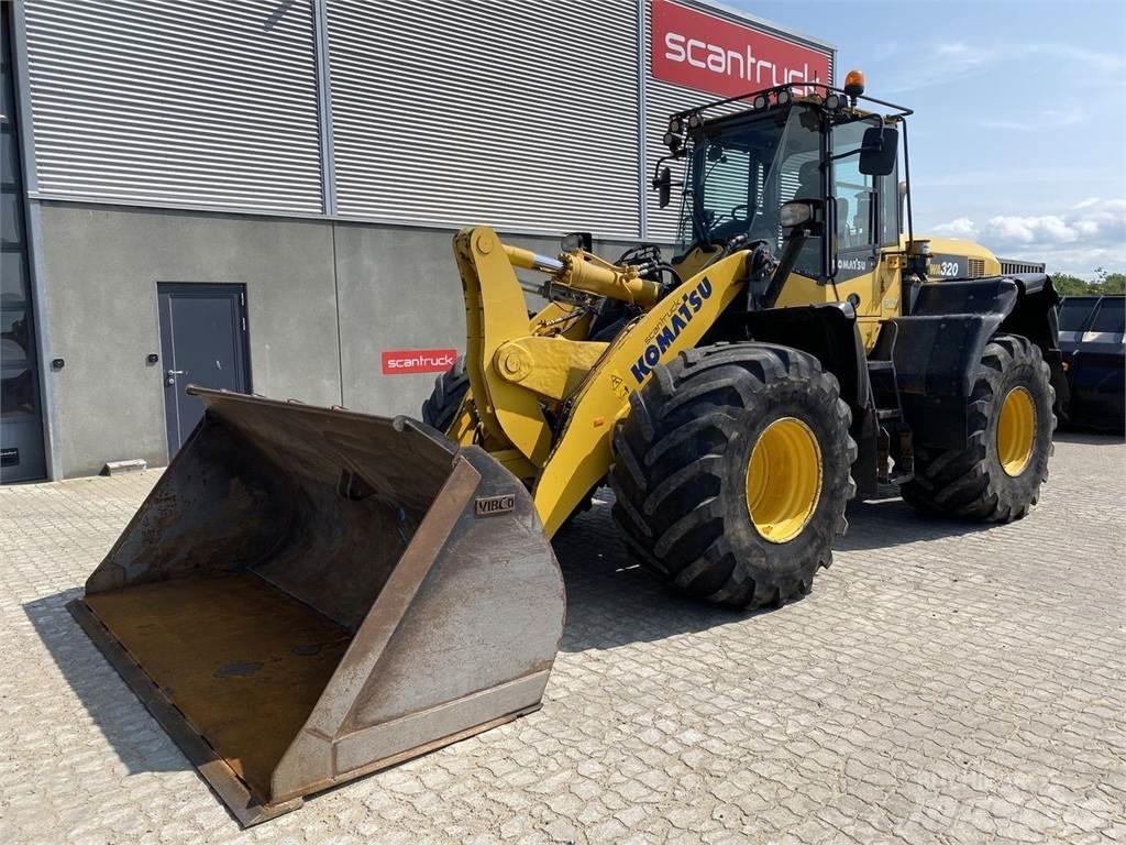Komatsu WA320-7 Фронтальные погрузчики