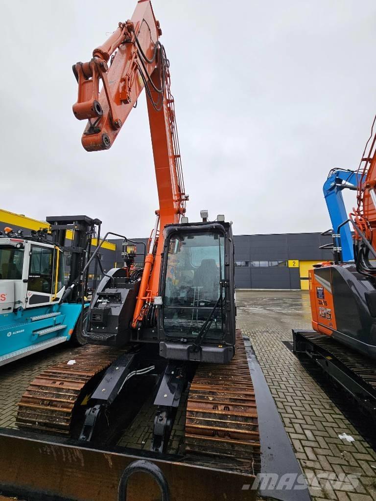 Hitachi ZX 135 US-7 Гусеничные экскаваторы