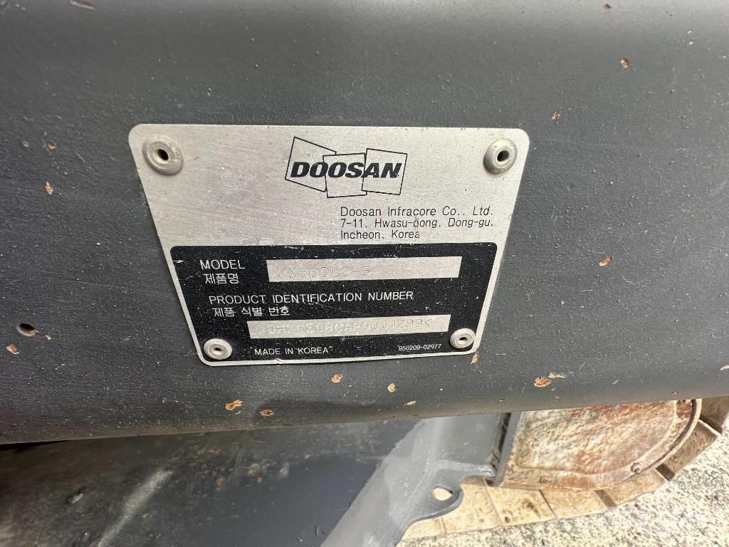 Doosan DX 300 LC-5 Гусеничные экскаваторы