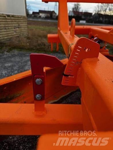 MS Grader 205 K Грейдеры