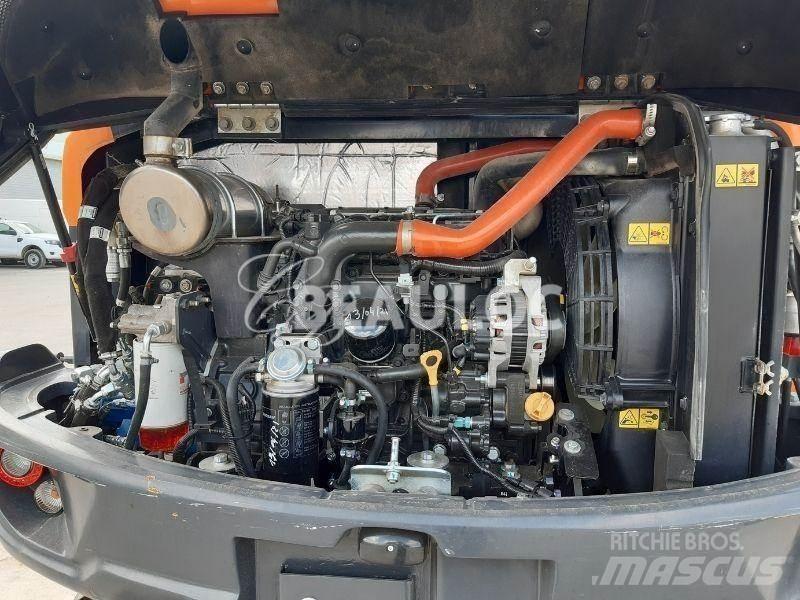 Doosan DX 57 W Колёсные экскаваторы