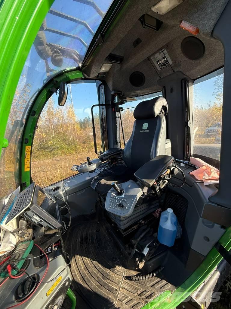 John Deere 1070 E Харвестеры