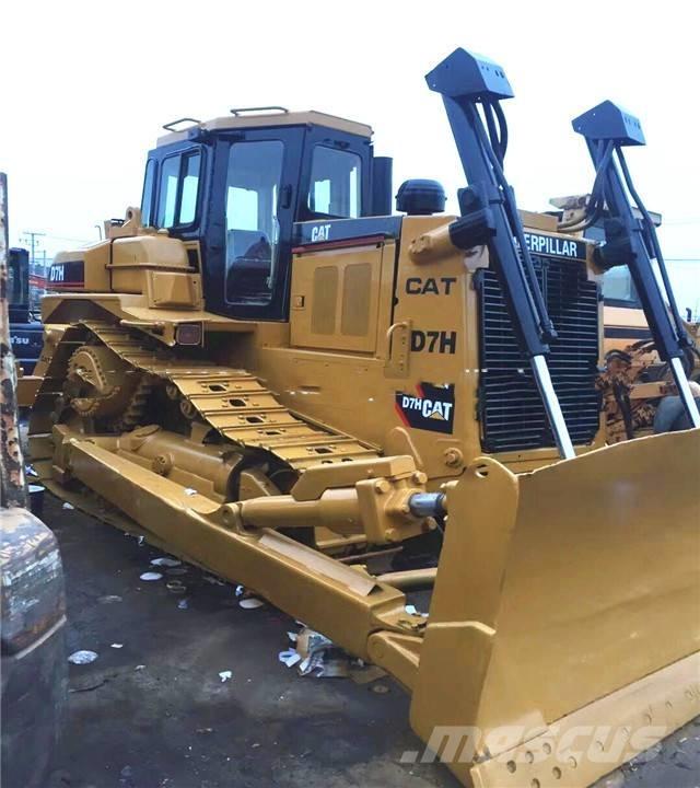 CAT D7H Гусеничные бульдозеры