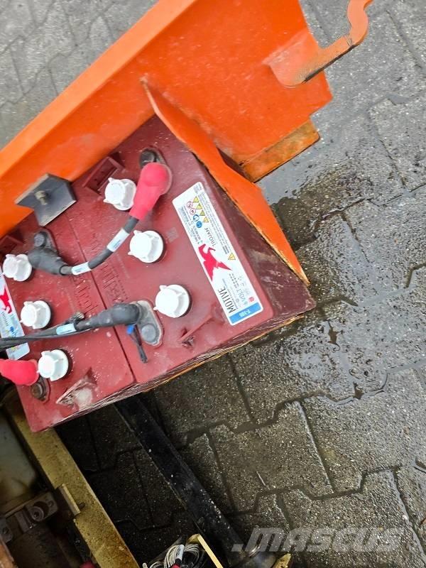 JLG 1230 ES Ножничные подъемники