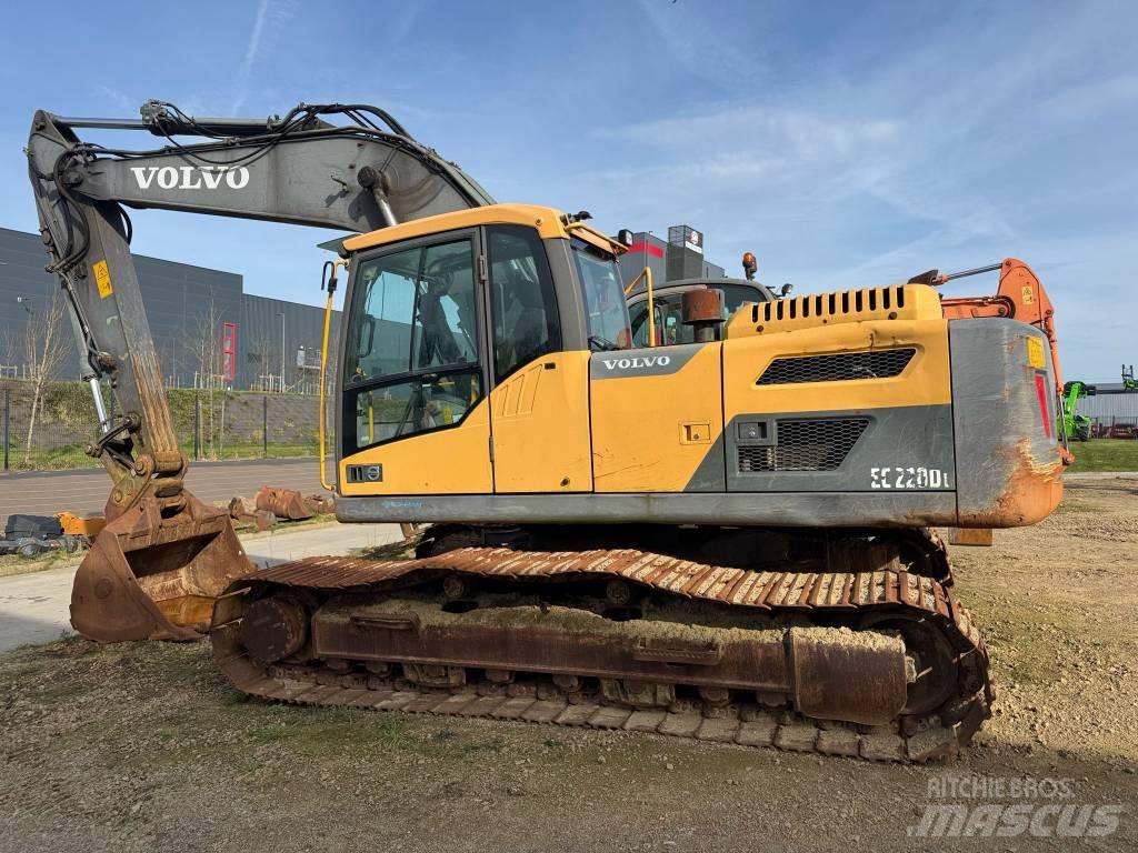 Volvo EC220DL Гусеничные экскаваторы