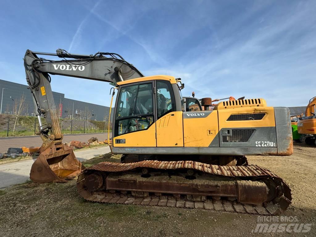 Volvo EC220DL Гусеничные экскаваторы