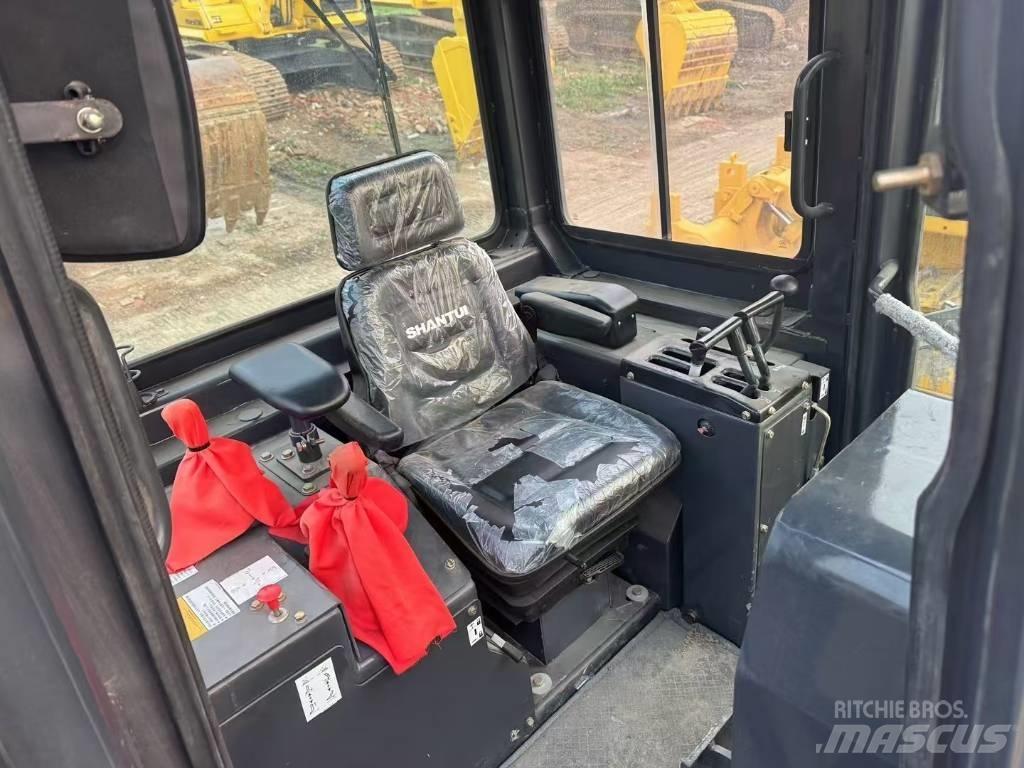 Shantui SD 22 Гусеничные бульдозеры