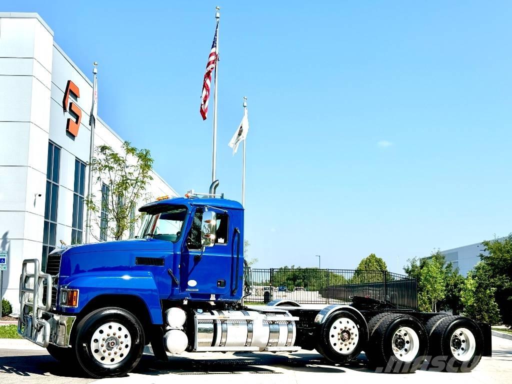 Mack Pinnacle Седельные тягачи