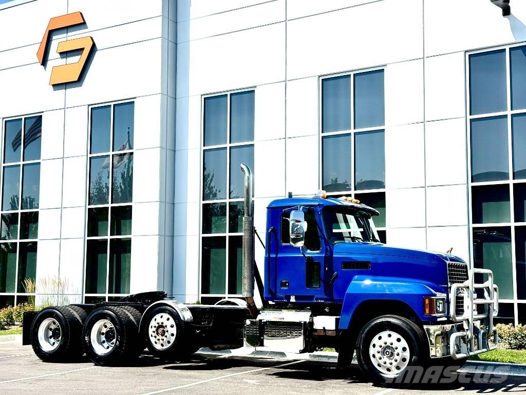 Mack Pinnacle Седельные тягачи