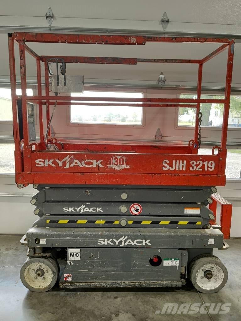 SkyJack SJ III 3219 Ножничные подъемники