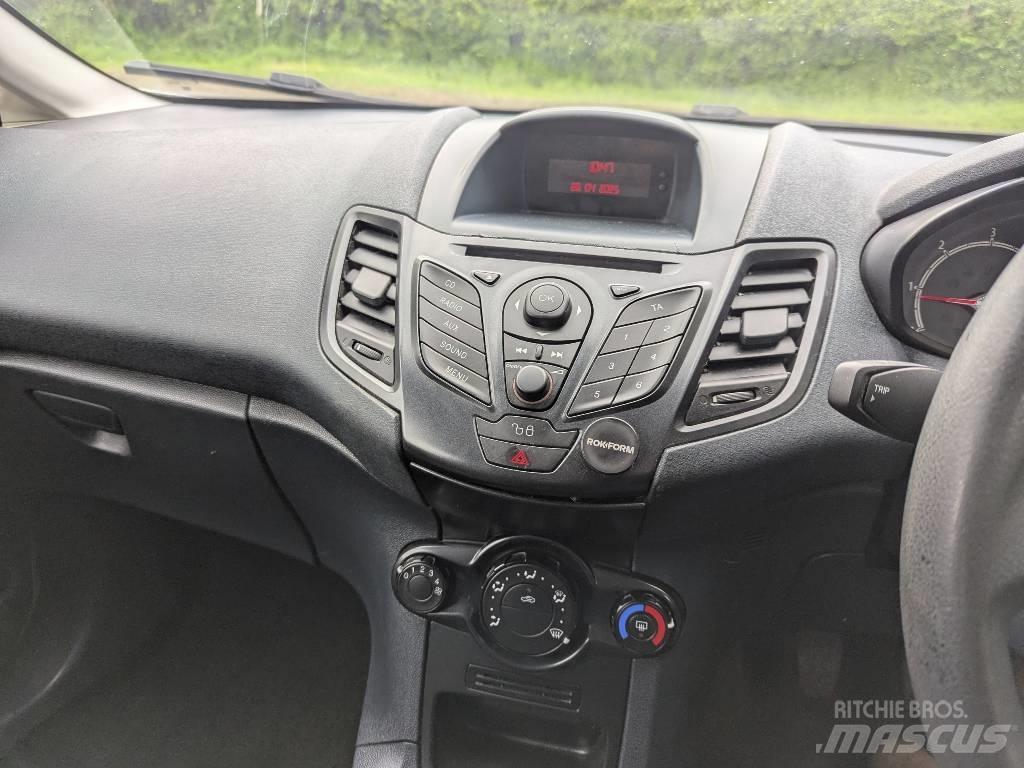 Ford Fiesta Van Изотермический фургон