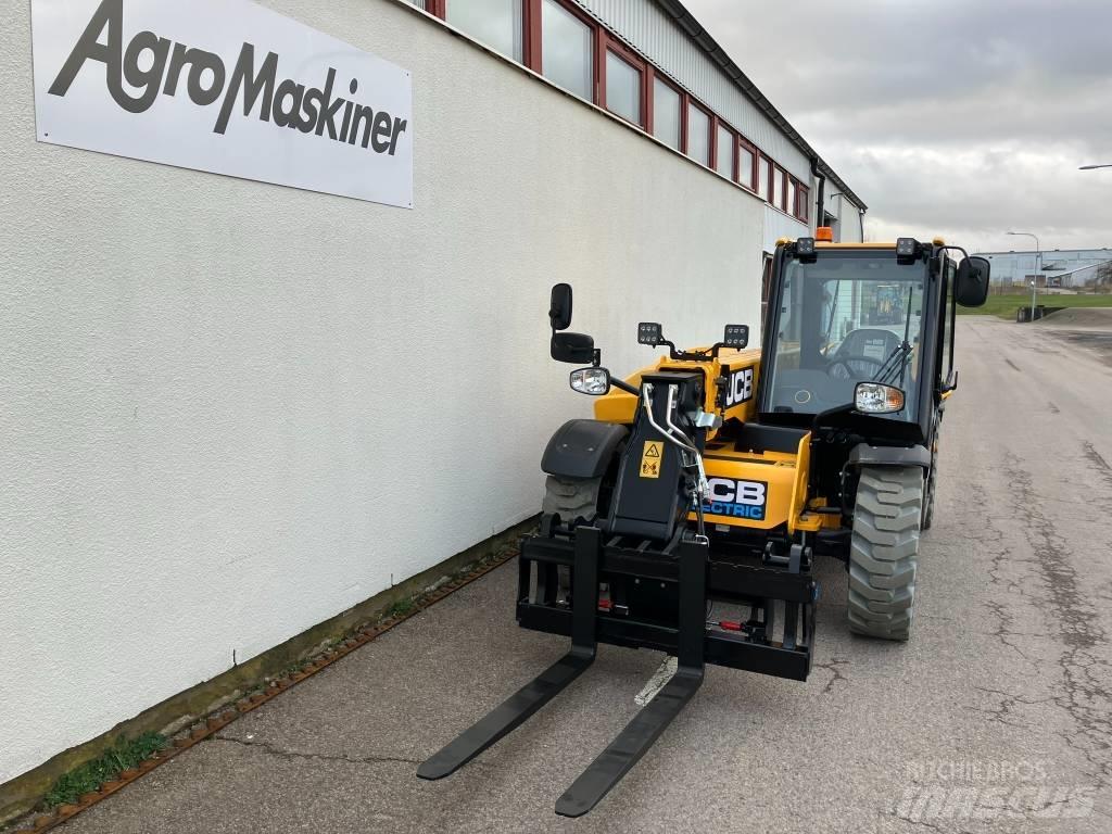 JCB 525-60E Телескопические погрузчики