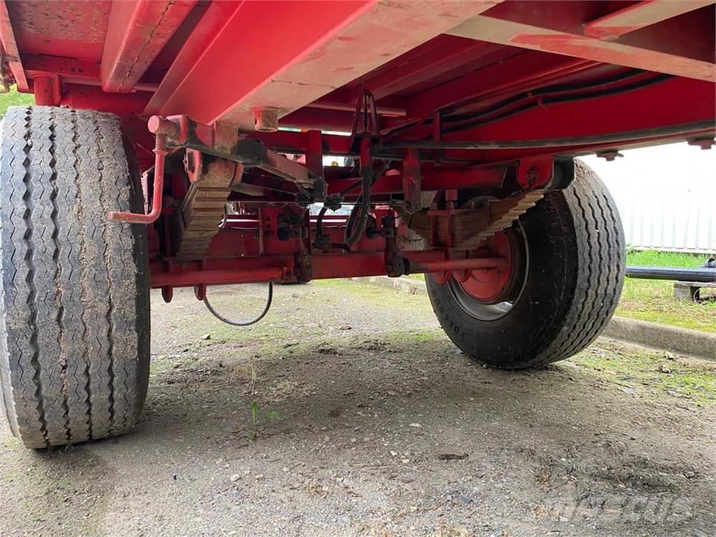 Agromet T-149 Самосвальные прицепы
