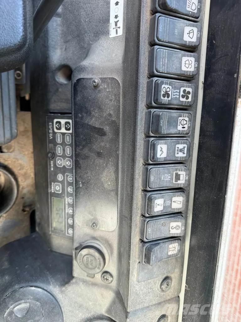 Takeuchi TB230 Гусеничные экскаваторы