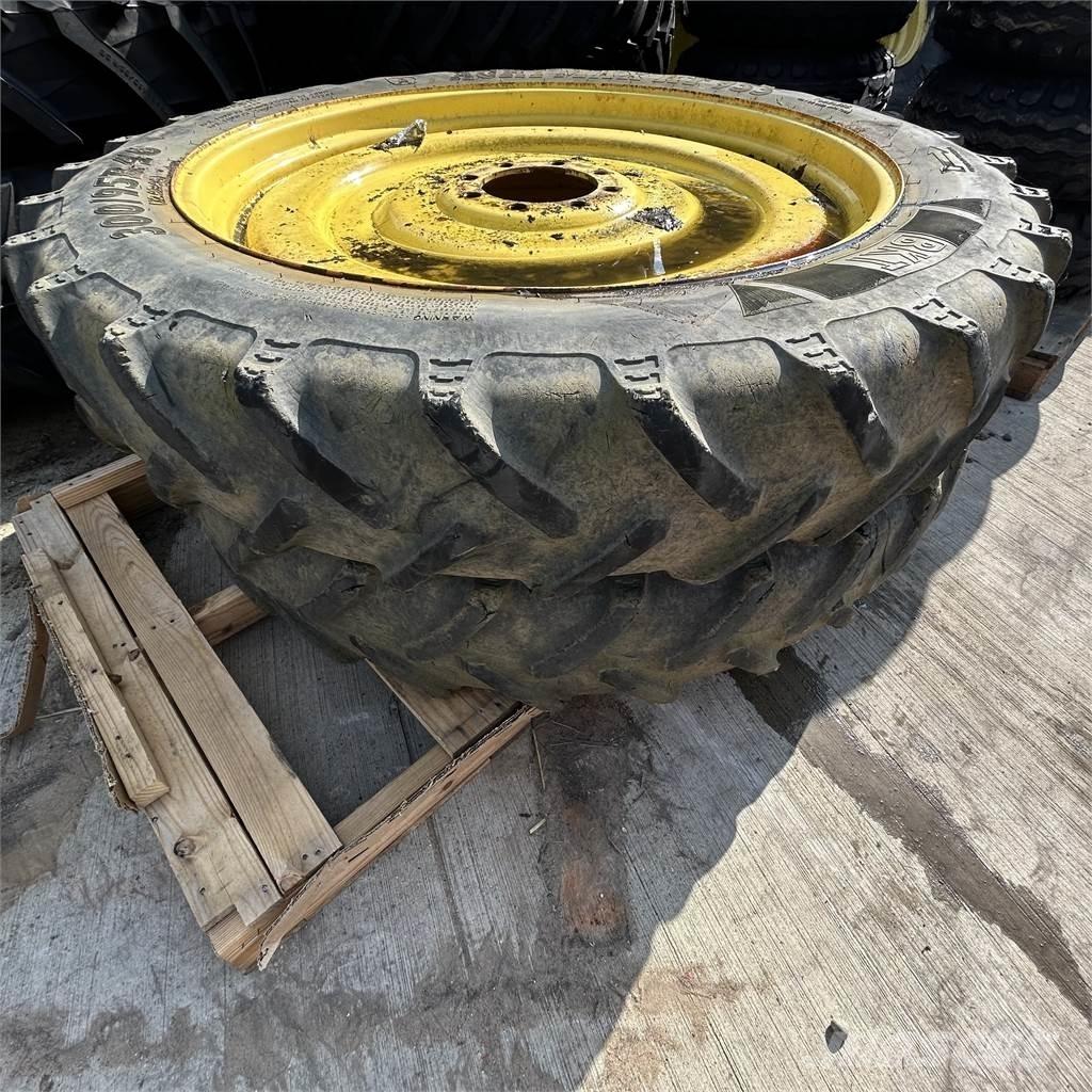  300/95R46 Шины и колёса