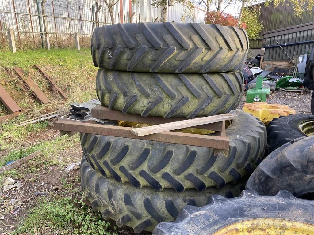  380/105R50 Шины и колёса