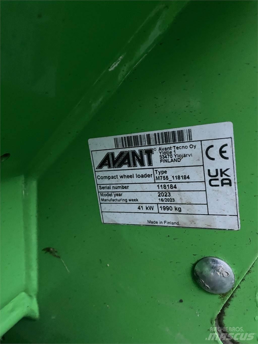 Avant AV 755I Фронтальные погрузчики