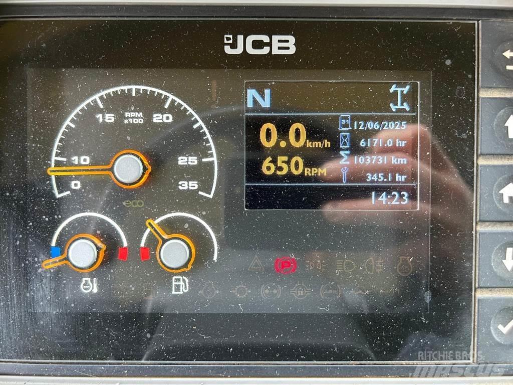 JCB 4220 Трактора