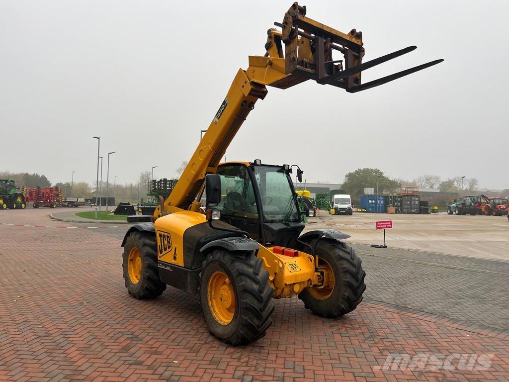JCB 530-70 Сельскохозяйственные телескопические погрузчики