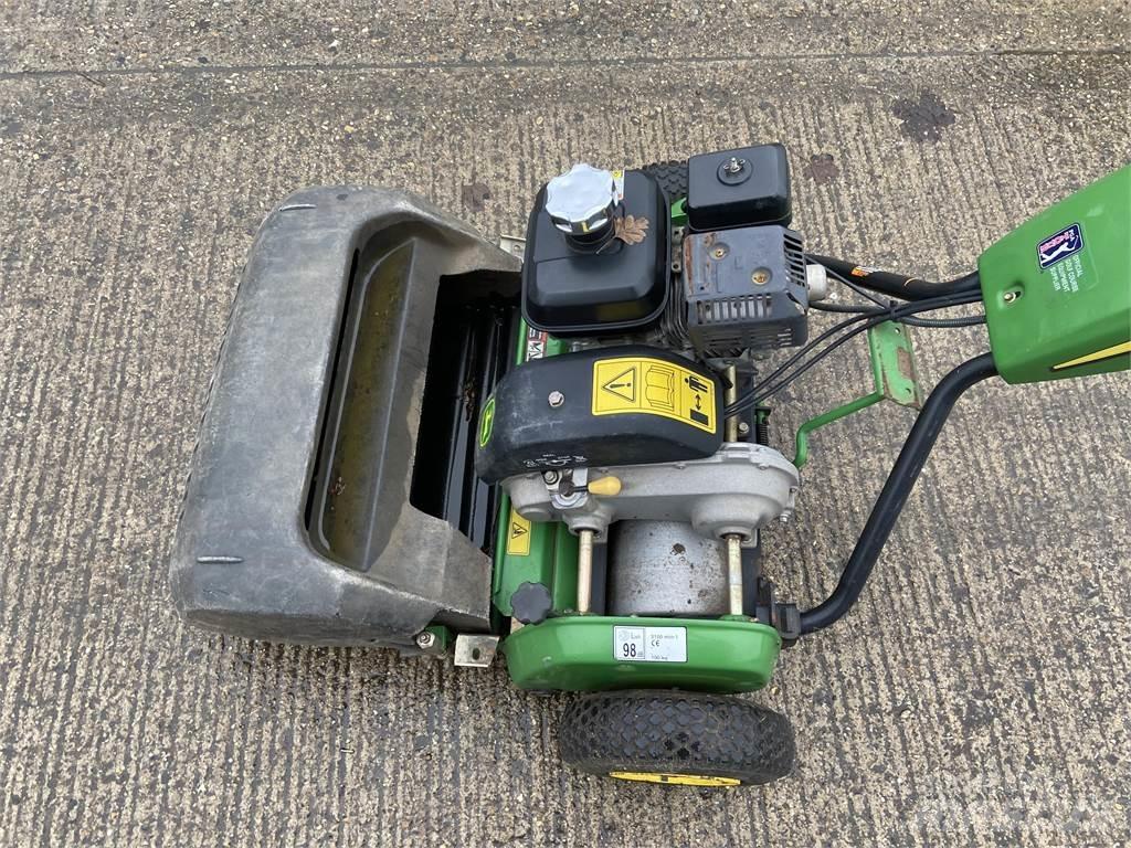 John Deere 220C Сельхозтехника - Другие