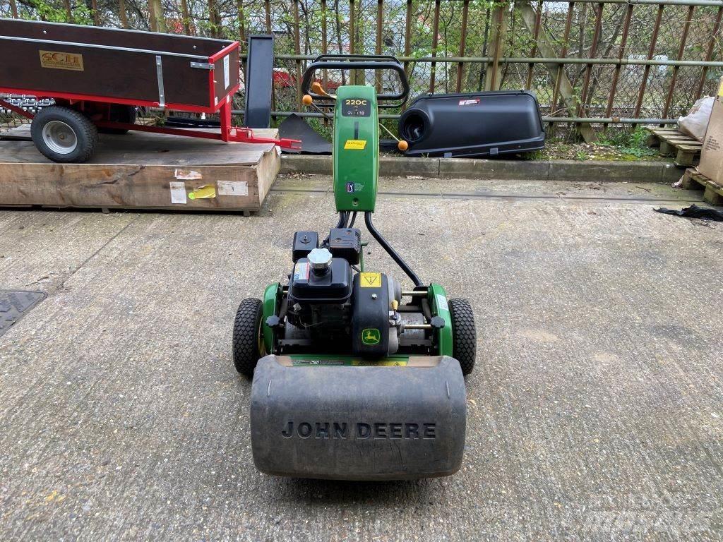 John Deere 220C Сельхозтехника - Другие