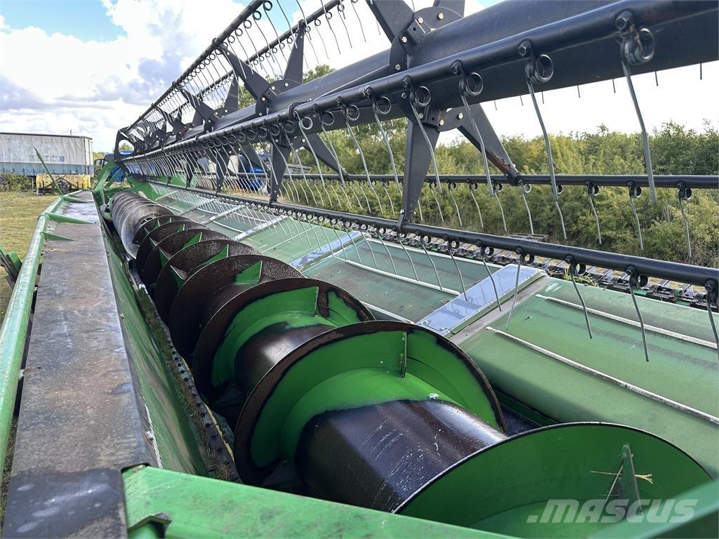 John Deere 635PF Зерноуборочные комбайны