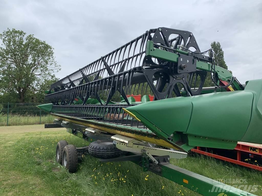 John Deere 725D Зерноуборочные комбайны
