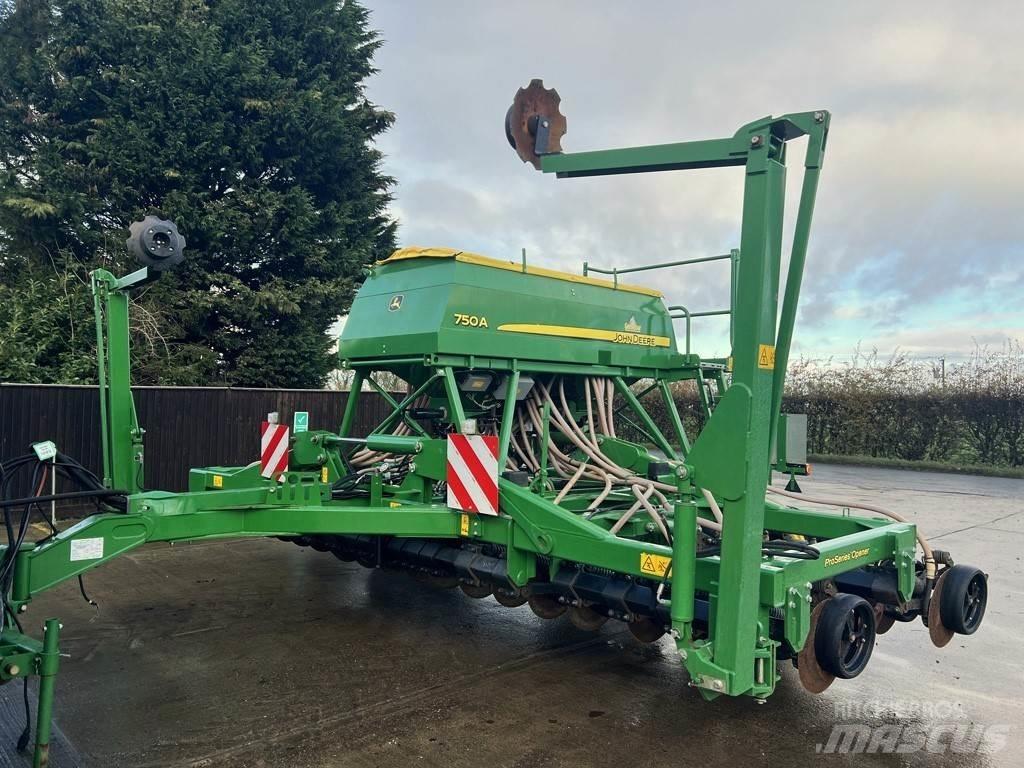 John Deere 750A Сеялки