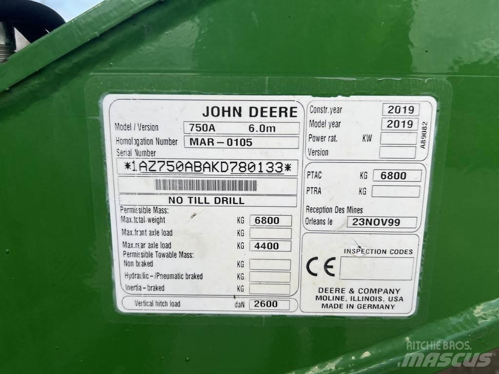 John Deere 750A Сеялки