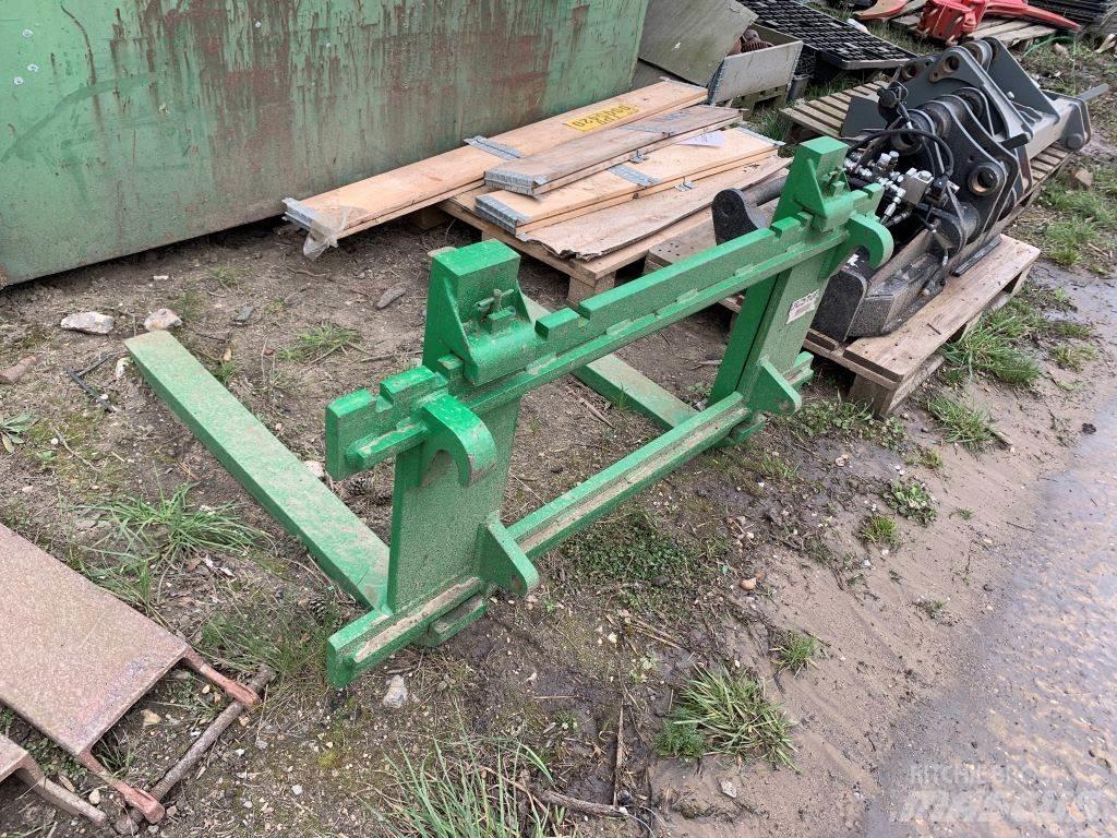 John Deere PALLET Запчасти для складской техники