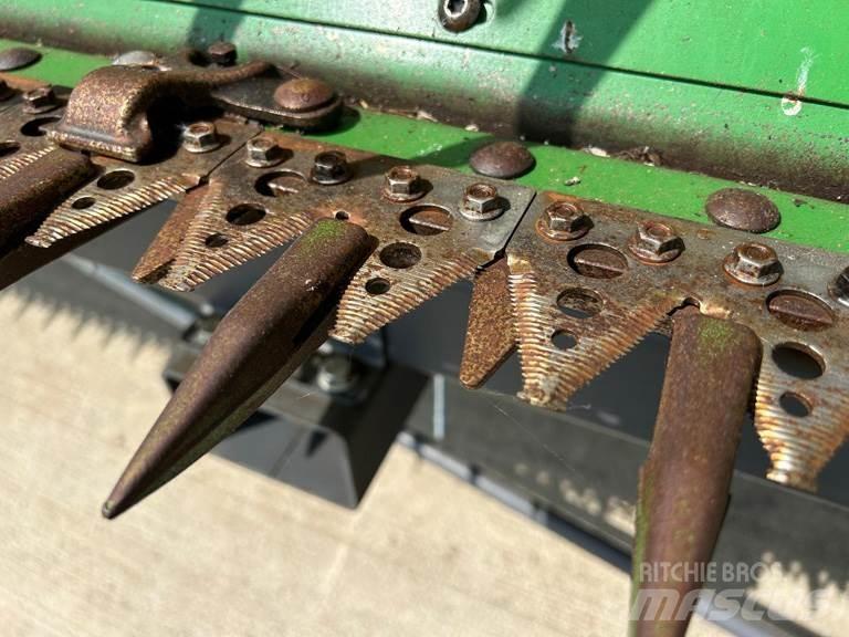John Deere T670 Зерноуборочные комбайны