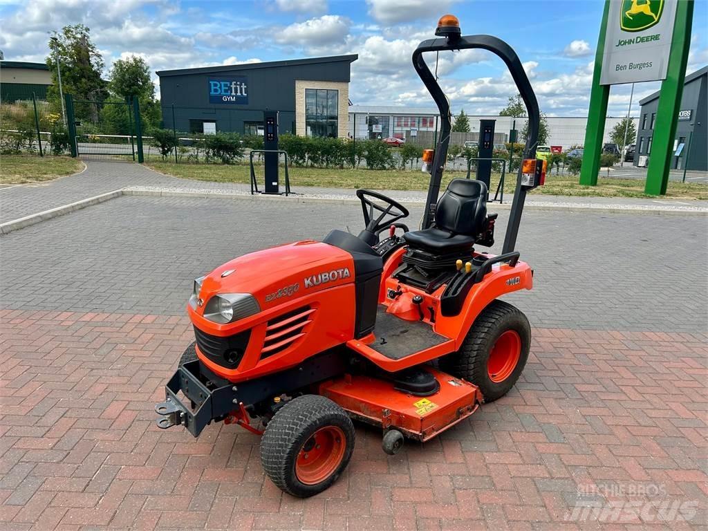 Kubota BX2350 Коммунальные тракторы