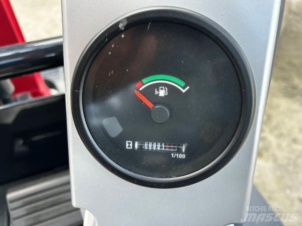 Yanmar SV15VT Малые экскаваторы 7т-12т