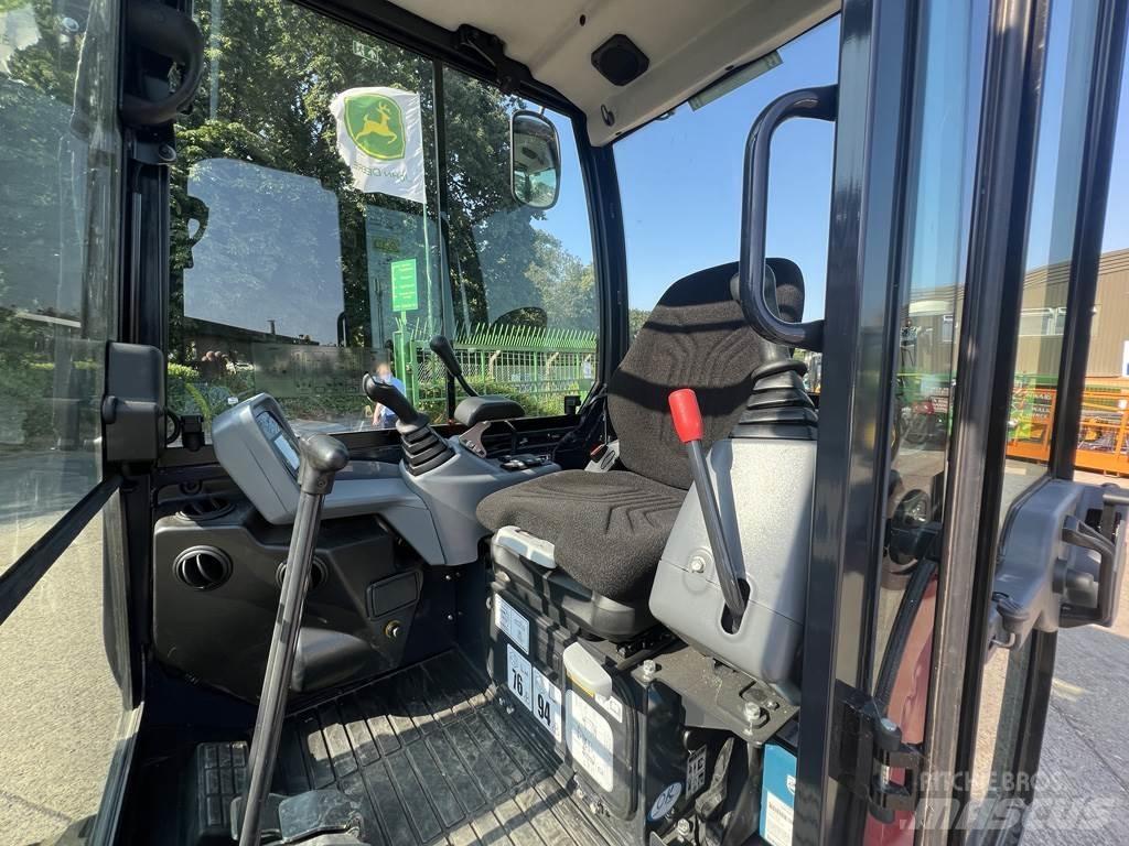 Yanmar SV26 Малые экскаваторы 7т-12т